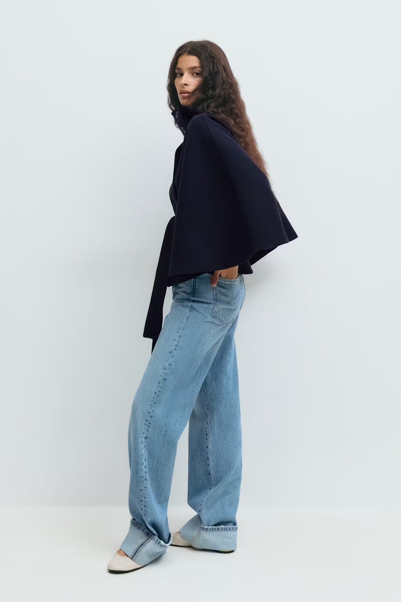 Evonni | Belt cape jacket