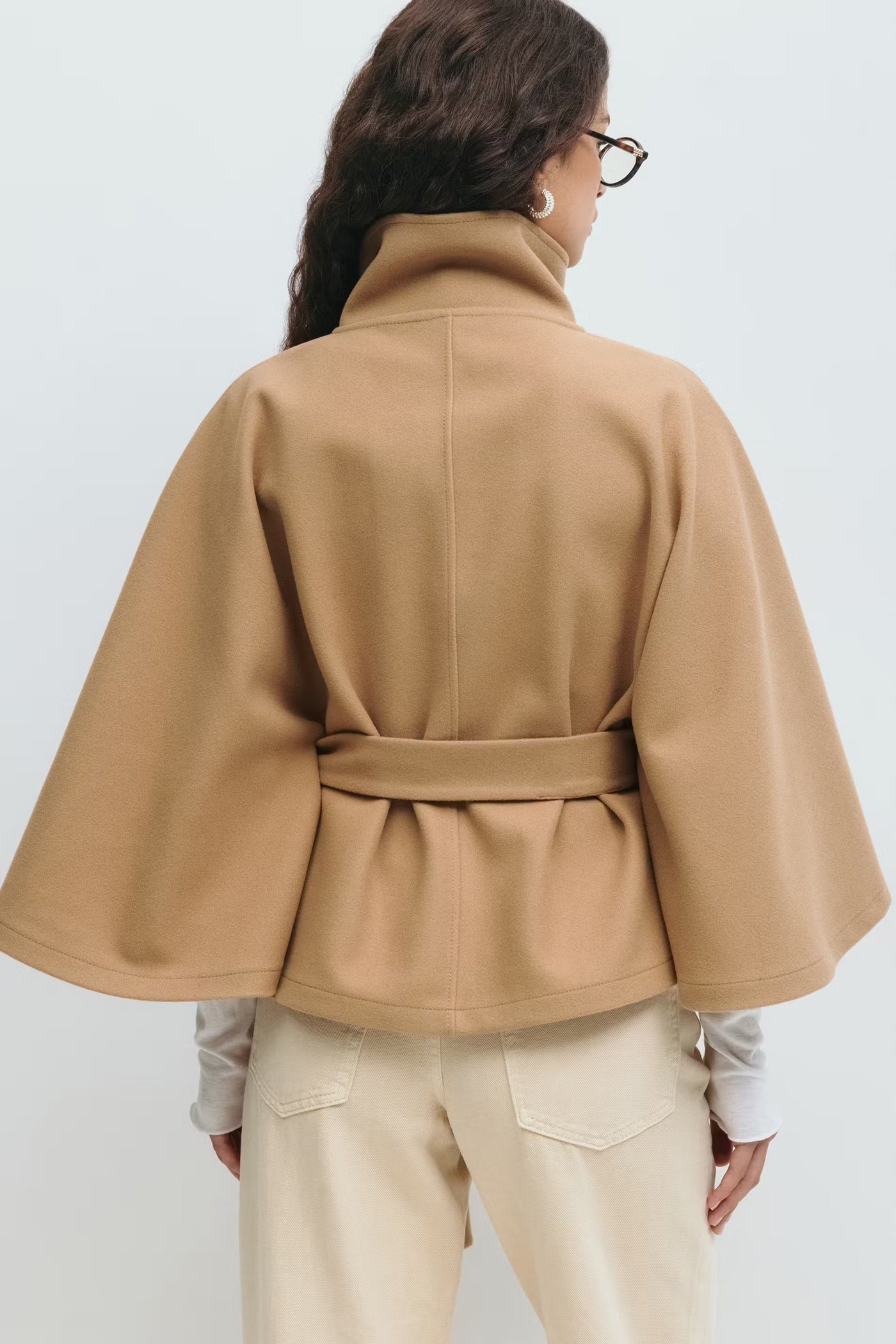 Evonni | Belt cape jacket
