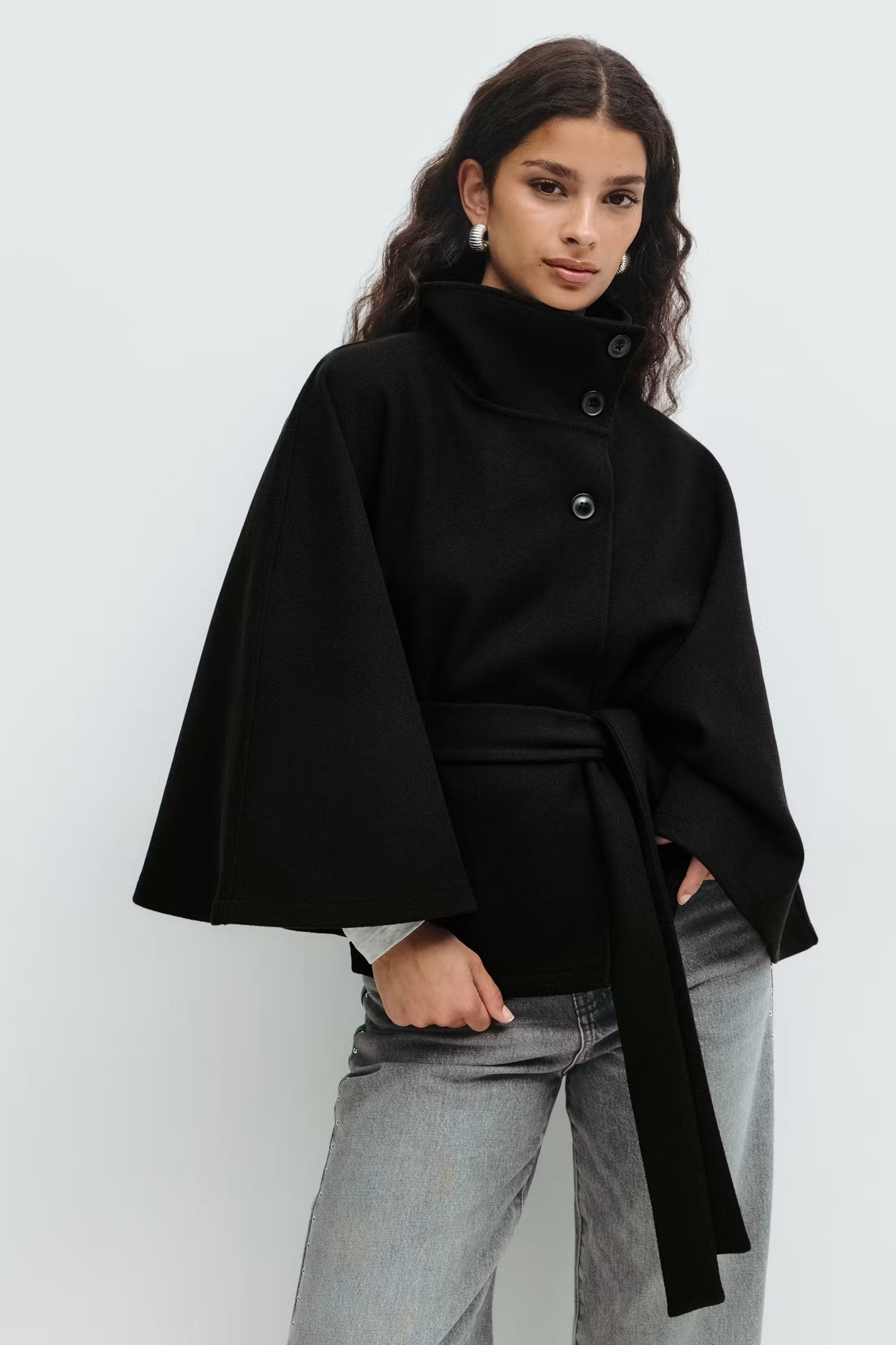 Evonni | Belt cape jacket